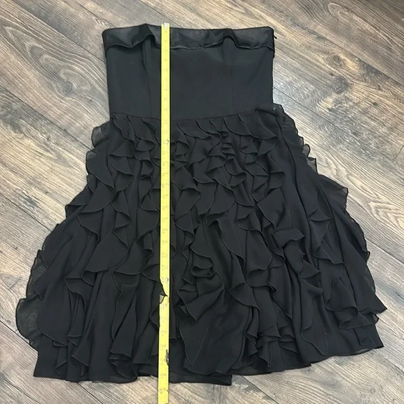 White House Black Market Ruffle Strapless Dress Size 8 - Picture 7 of 7